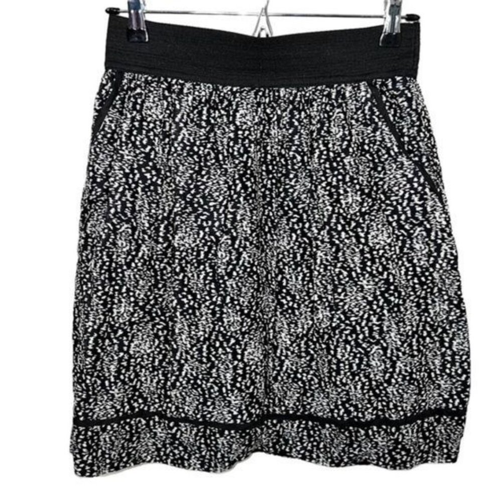 Zara Black & White Pleated Mini Skirt Woven Textured Pattern Lined Size Small